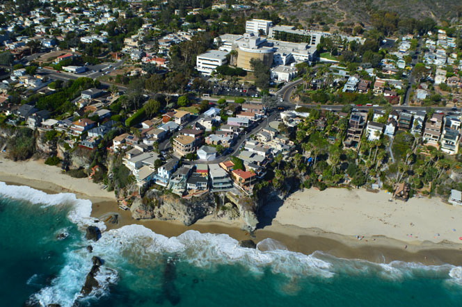 Circle Drive Oceanfront Homes in Laguna Beach, California